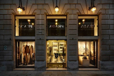 高端女裝品牌有哪些(15個知名的時尚服裝奢侈豪華的品牌)