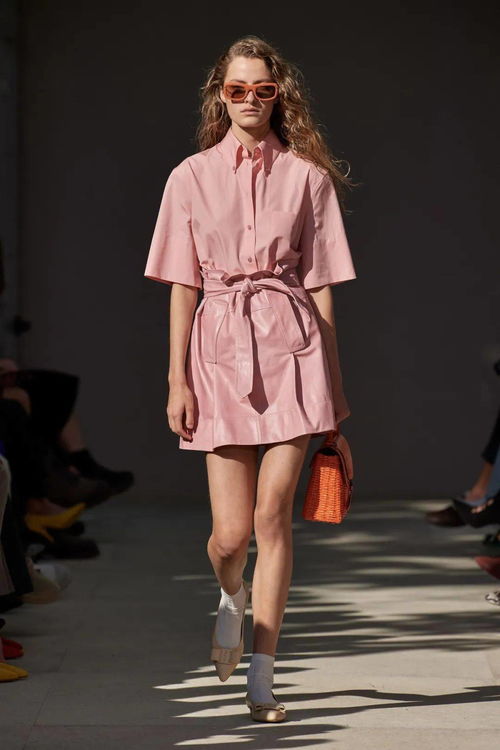 還在為找面料煩惱嗎？秀場(chǎng)五大常見面料，錯(cuò)過(guò)將遺憾終身